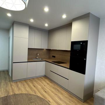 Всеволода Змієнка вул., 34/21