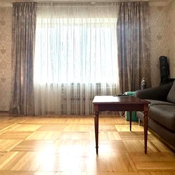 Терещенківська вул. (Червоного Козацтва), 2