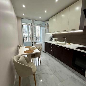 Ованеса Туманяна вул., 3