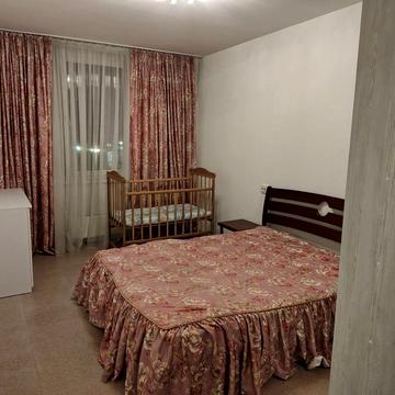 Віктора Некрасова вул. (Північно-Сирецька), 8