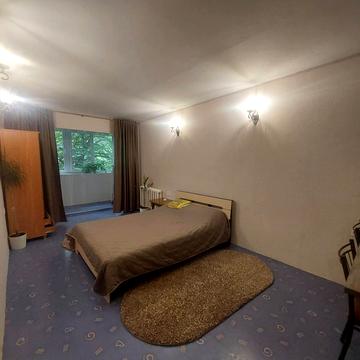 Олексія Вадатурського вул. (Маршала Малиновського), 61/1