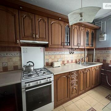 Довгострокова оренда 2к Квартира Соборна вулиця