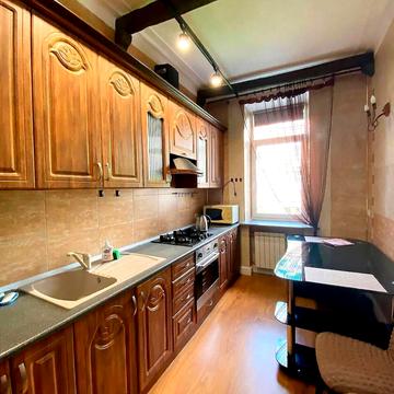 Лютеранська вул., 13