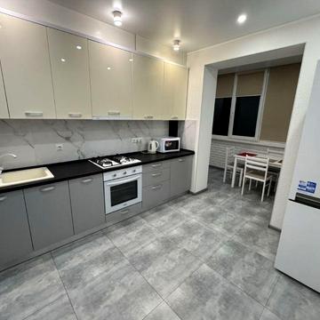 Оренда просторої квартири в новобудові на Митниці