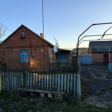 Будинок з надвірними спорудами 45 сотих, газ