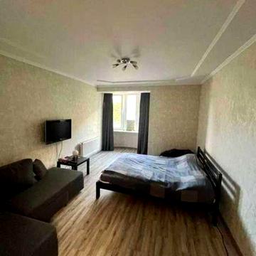 Здається 1-кімнатна квартира на вул.Михайла Котельникова,1