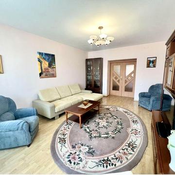 Сдам большую 3к квартиру! Парк Победы