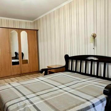 БЕЗ Комиссии сдам 1 комн. квартиру ул  Героев Крут