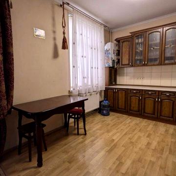 Дворівнева квартира вул.Донцова.