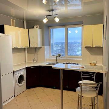 Здається 1 кімнатн + кухня-студія