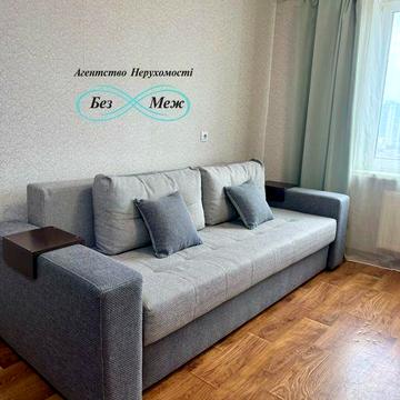 Велика 2к квартира поряд Деміівська пров.Ясинуватський 11