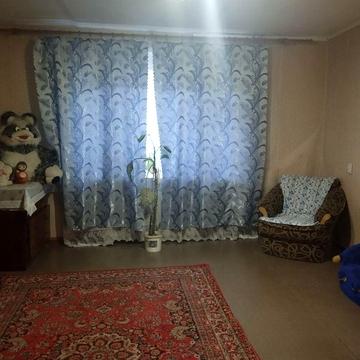 Здається трикімнатна квартира район парку.