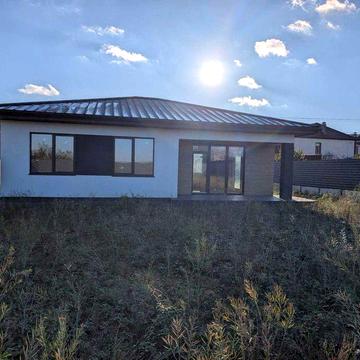 Продаж сучасного будинку біля Києва