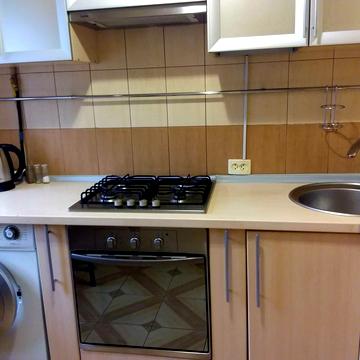 Вишгородська вул., 44