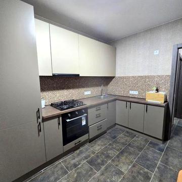 Продаж 1 кімнатної квартири 39м2 з ремонтом меблями технікою