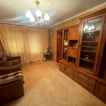 Михайла Донця вул., 17/46