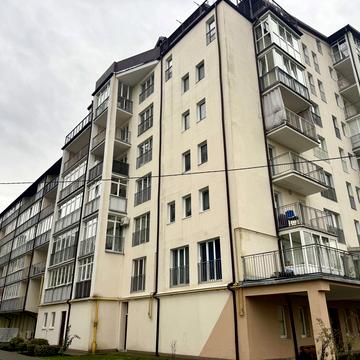 Роксоляни вул., 4