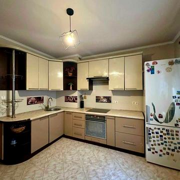 Кургузова 1а, 2к квартира, ЖК Ярославичі. Є генератор!