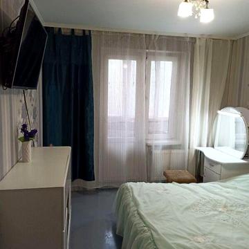 Довгострокова оренда 3к Квартира Левка Лук’яненка (Ватутіна) вулиця