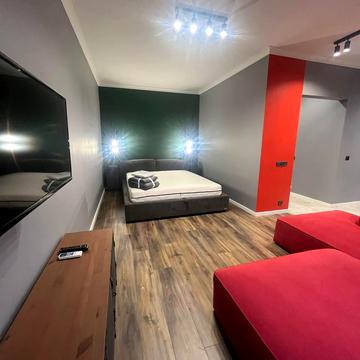 Бориса Гмирі вул., 16а