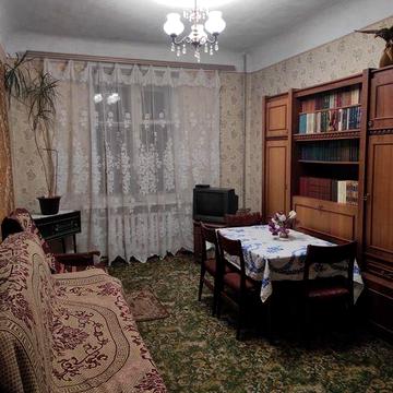 Продаж двокімнатної квартири в центрі міста