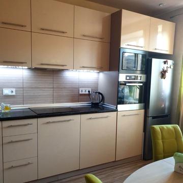 Шкільна вул., 35