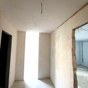 Продається квартира під ремонт з електроопаленням