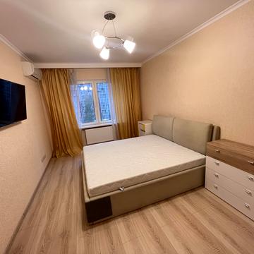 Єлизавети Чавдар вул., 38