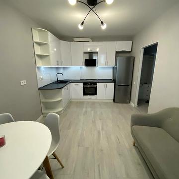 Львівська вул., 15