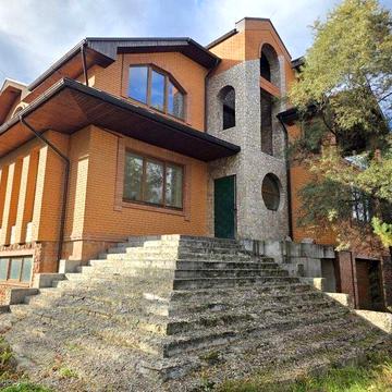 Продам дім з озером в с,Романкіа з бомбосвовищем