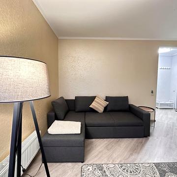 Райдужна вул., 98