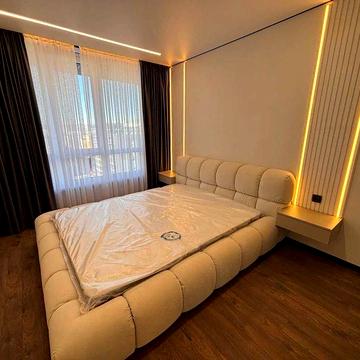 Укомплектована 2 кім кв в центрі