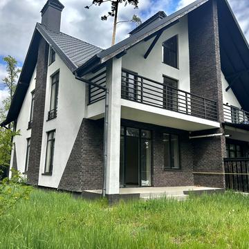 Євгена Коновальця вул.