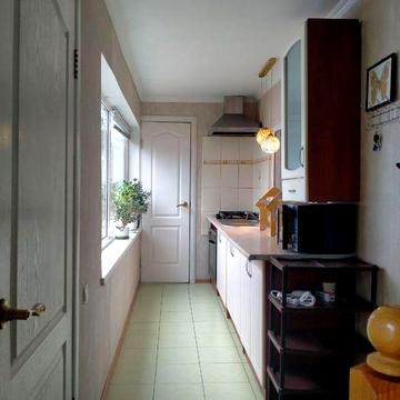 Здам половину двох поверхового будинку в с.Лютіж