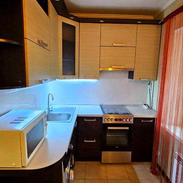 Амвросія Бучми бульв., 4