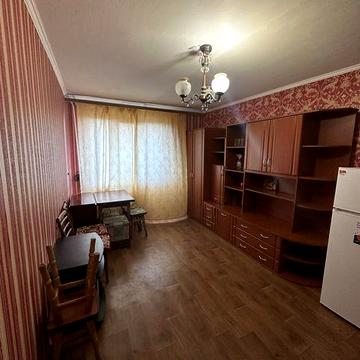 Продається секція в центрі мікрорайону