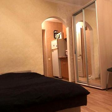 Оренда 1-к, Солом‘янський район, метро Вокзальна, вул. Златопільська 2