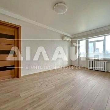 Краща локація! 3кімн. квартира з ремонтом у центрі міста!