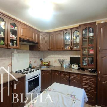 Леся Курбаса вул., 9