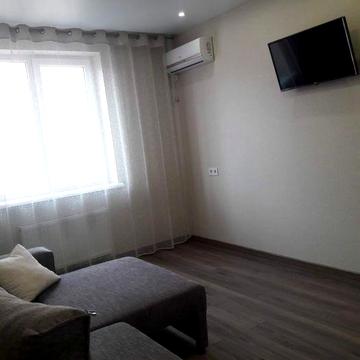 Супер !!! Сдам 1 кв ЖК Ньютона Новые Дома 9000 гр.