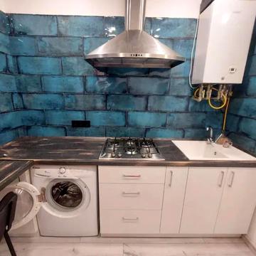 Сучасна 2-кімнатна квартира в центрі Одеси