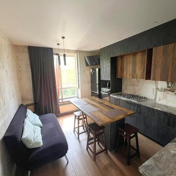 Центральна вул., 49-А