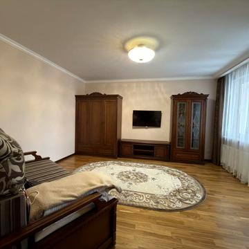 Любінська вул., 160б