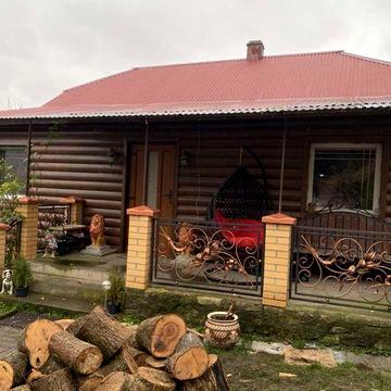 Продається будинок в Сатанові.