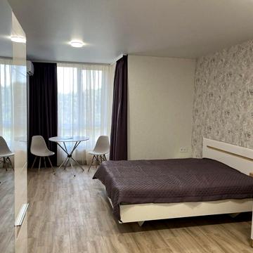 Кадетський Гай вул., 8