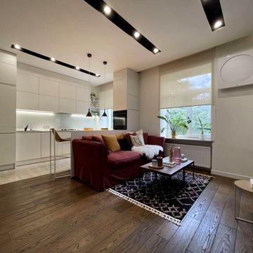 Золоті ворота оренда Ярвал Театральна