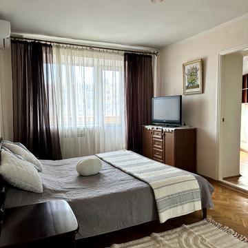 Шота Руставелі вул., 25