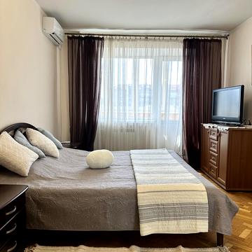 Шота Руставелі вул., 25