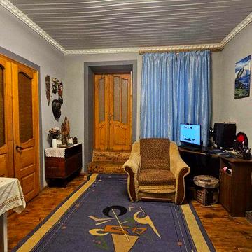 Ціну знижено! 3 кімнатна квартира з каміном у центрі м. Хотин