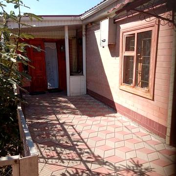 Дім в Дніпрі 90м.кв.11 соток ,гараж, літня кухня ,2 підсобні приміщенн